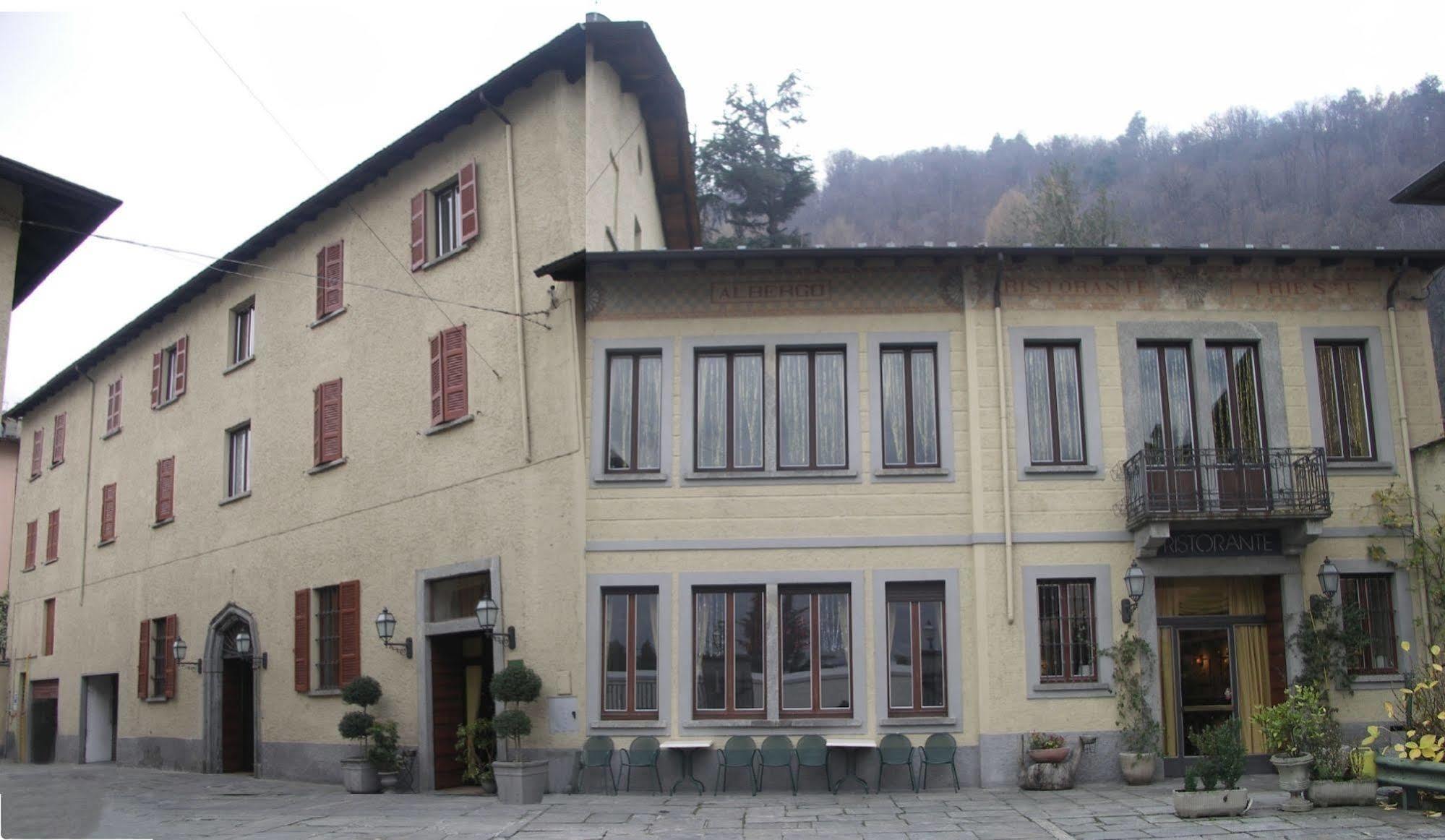 Hotel Trieste Morbegno Esterno foto